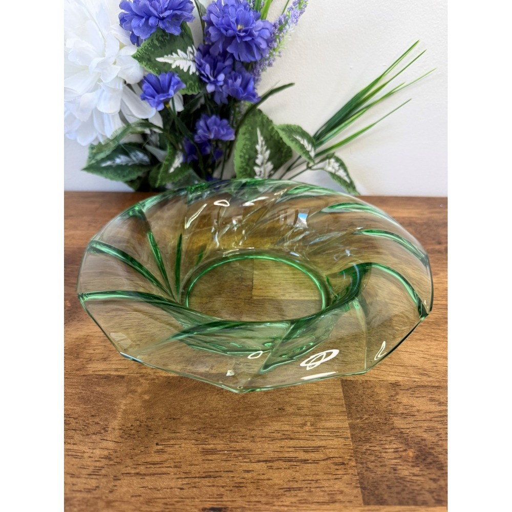 Vintage Green Glass Swirl Bowl Mid Century Centerpiece Retro Serving Dish Decorβ